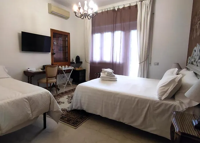 Gregory Place 3*